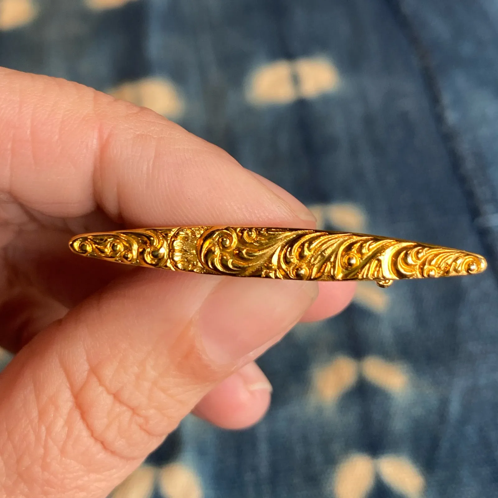 Floral Oval Pin